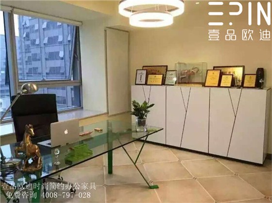 意大利原創(chuàng)設(shè)計(jì)班臺(tái)+酷睿文件柜-感謝辦公家具每天8小時(shí)工作時(shí)間的陪伴！